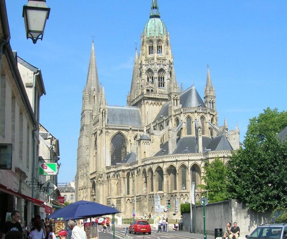 Les Pommiers Duplex Cosy Tout Confort Dans Maison Neuve Avec Terrasse Entree Independante 5 Mn De Bayeux Et 10 Mn Plage Du Debarquement Sommervieu Exteriér fotografie