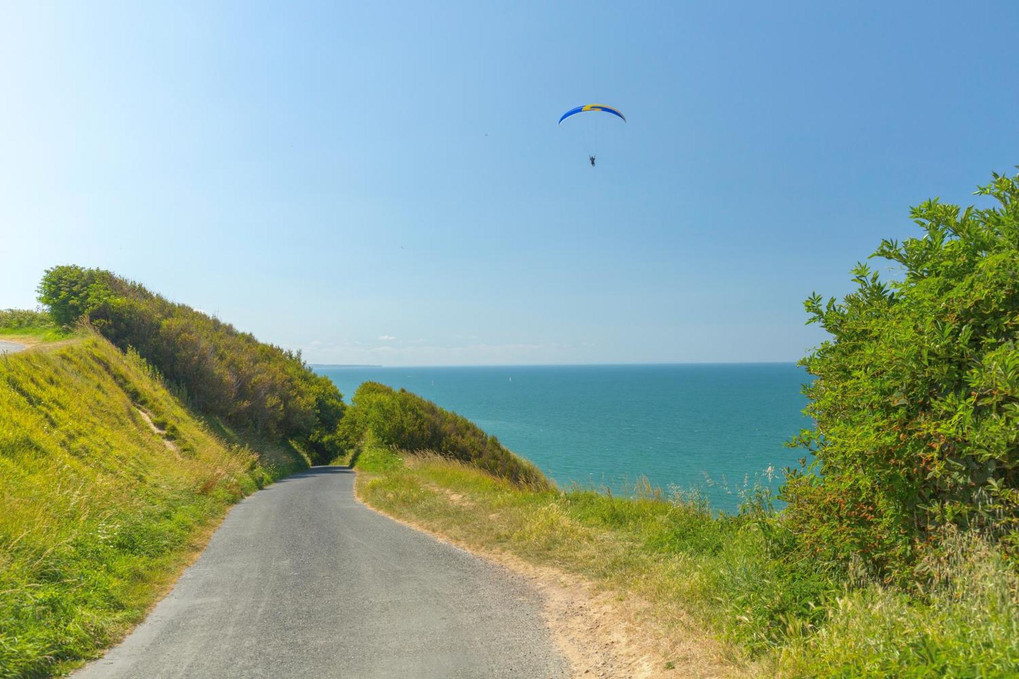 Les Pommiers Duplex Cosy Tout Confort Dans Maison Neuve Avec Terrasse Entree Independante 5 Mn De Bayeux Et 10 Mn Plage Du Debarquement Sommervieu Exteriér fotografie